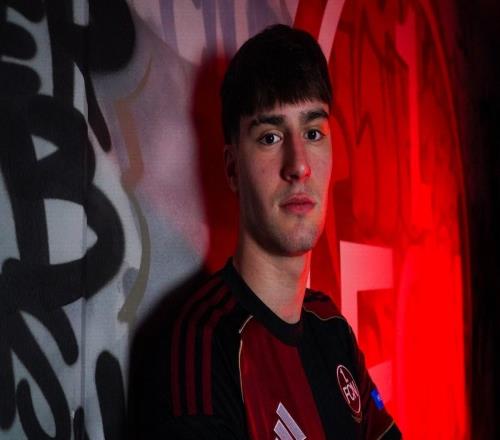 官方：拜仁19歲中場(chǎng)哈維爾費(fèi)爾南德斯租借加盟紐倫堡