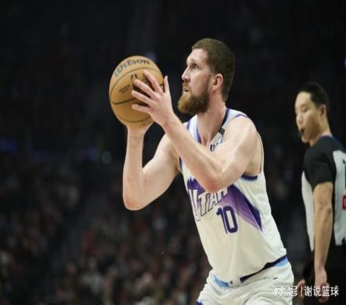 FW策劃火箭跟爵士交易，可爭取9+3神射，送兩替補(bǔ)+次輪簽