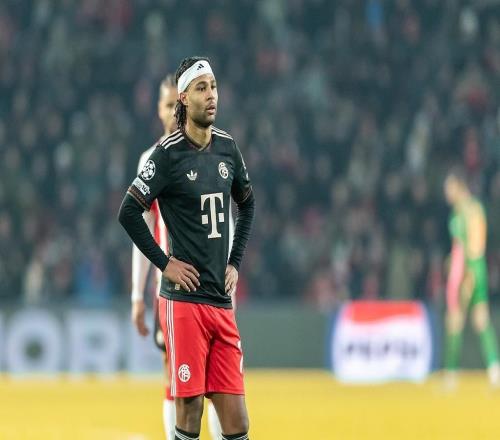 記者：熱刺不是格納布里近期要考慮的選項(xiàng)，球員將與拜仁續(xù)約