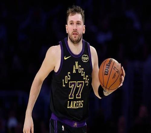 東契奇僅用時18分鐘便取得三雙，創(chuàng)造湖人隊史最快紀(jì)錄