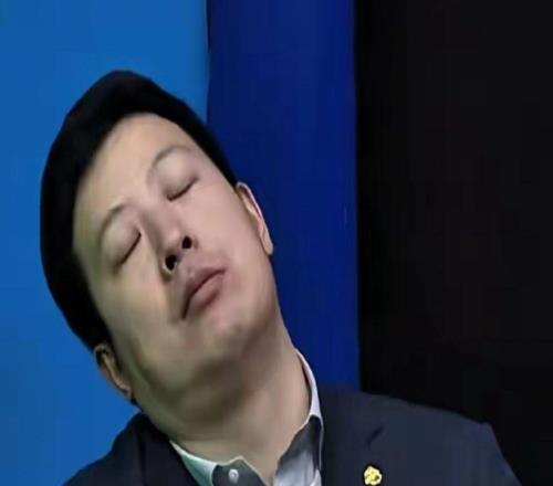 21連??！外援沒工資拒賽，主帥賽后抹眼淚，名記提出“解套”辦法