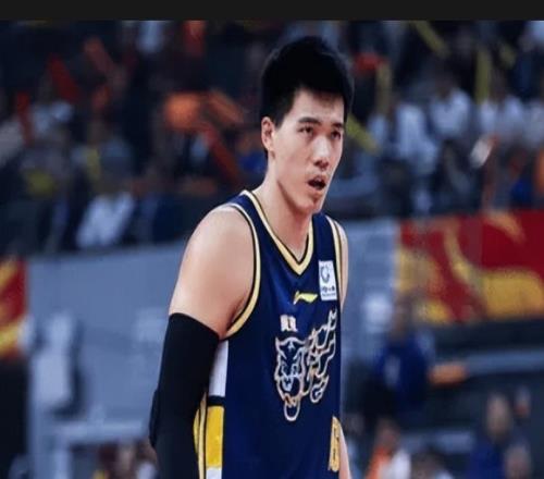 廣東隊(duì)外援難題，內(nèi)線必須補(bǔ)強(qiáng)，換掉薩林杰或者麥考爾