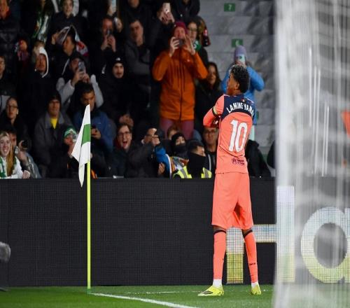 31！拉什福德連場破門，亞馬爾單刀赴會(huì)，巴薩13連勝殺人誅心