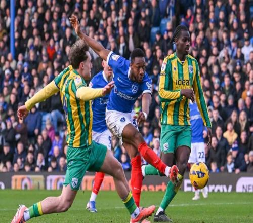 邊裁被觀眾扔的口香糖擊中眼睛，樸茨茅斯vs西布朗一度中止