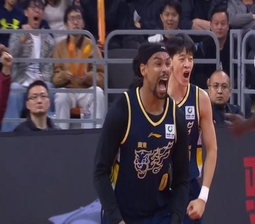 先戰(zhàn)寧波+再拼上海！CBA“新王炸”拯救廣東隊(duì)，保送杜鋒進(jìn)總決賽