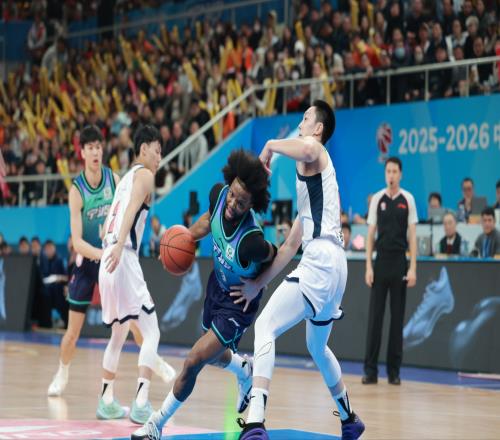 勝遼寧贏廣東！昔日魚腩大爆發，三點助力球隊蛻變，攪亂聯賽格局