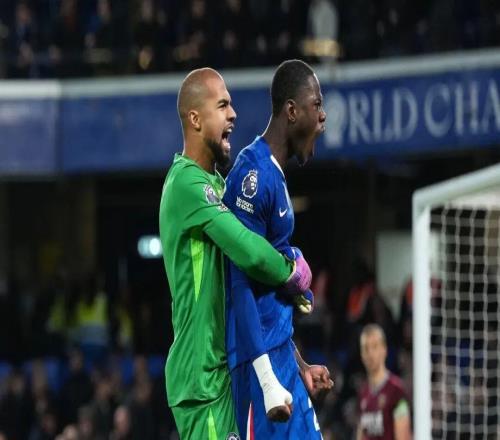 讓二追三+鎖喉+扇耳光這場比賽戲劇沖突拉滿！