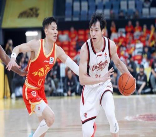 三后衛(wèi)18投0中，浙江隊(duì)輸?shù)貌辉┧拇ㄍ貨_突多人被禁賽