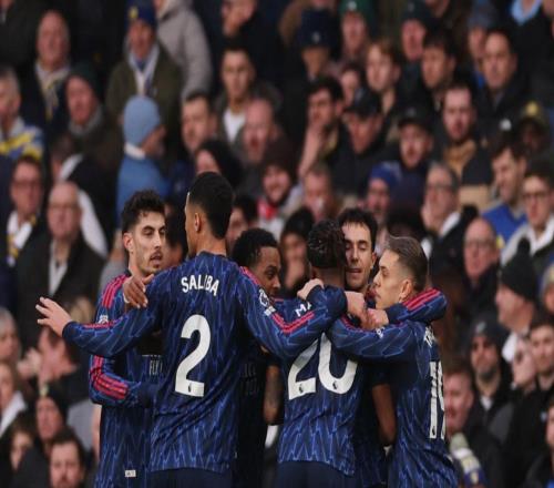 英超慘案誕生：領(lǐng)頭羊狂轟4球，穩(wěn)居第1，曼城被甩開7分