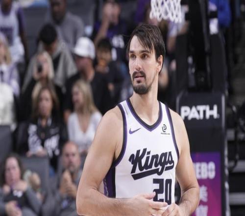 施羅德&亨特三方交易評(píng)級(jí)：騎士B+、國王C、公牛A