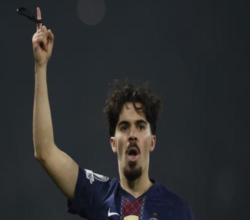 阿斯：皇馬仍認為中場答案是維蒂尼亞，但轉(zhuǎn)會需球員本人推動