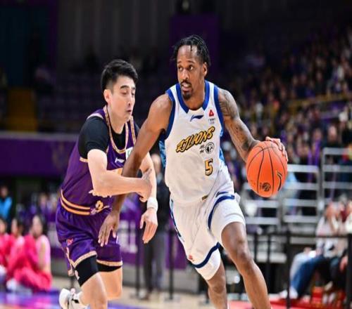 CCTV5直播！廣廈VS吉林勝券在握，超級外援要反彈，王博拒絕爆冷