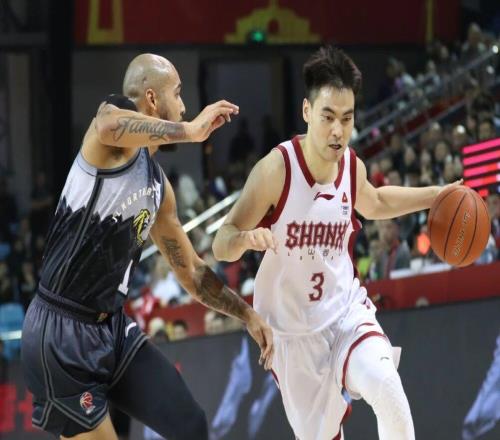 山西男籃釀31分慘敗，莫蘭德化身護框狂魔，程帥澎10中0狀態(tài)低迷