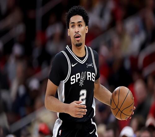 明明狀態(tài)相當不錯，結(jié)果馬刺在關(guān)鍵時刻卻沒有選擇讓他留在場上