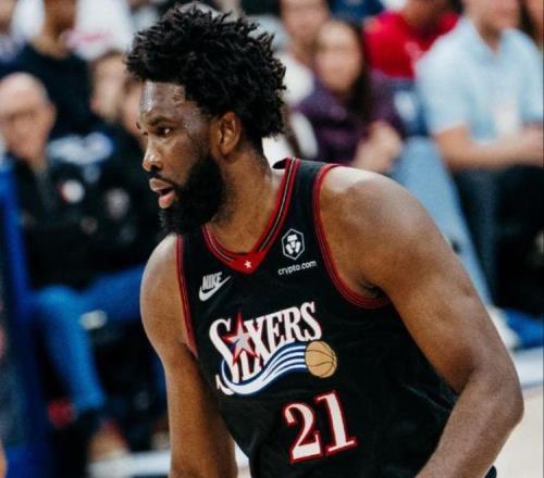 76人拒逆轉(zhuǎn)！恩比德40分12罰，湖人意中人34+6盡力，探花爆發(fā)立功