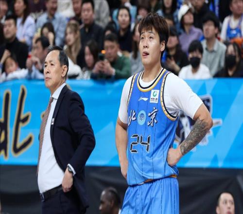 北京輸球揪出最大毒瘤！他投籃8中1，正負(fù)值11，最后純瞎打啊