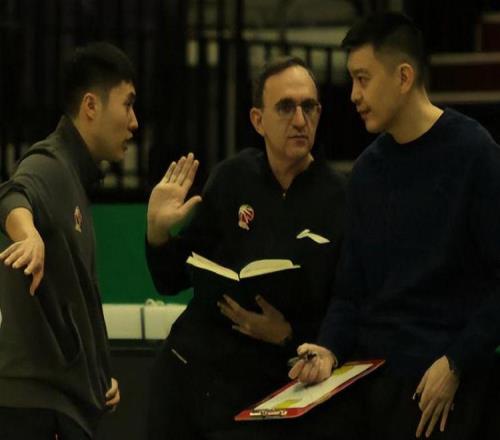 外援27分辽篮还能赢?杨鸣执教外援也才32分,继伟二哥缺席不也赢吗