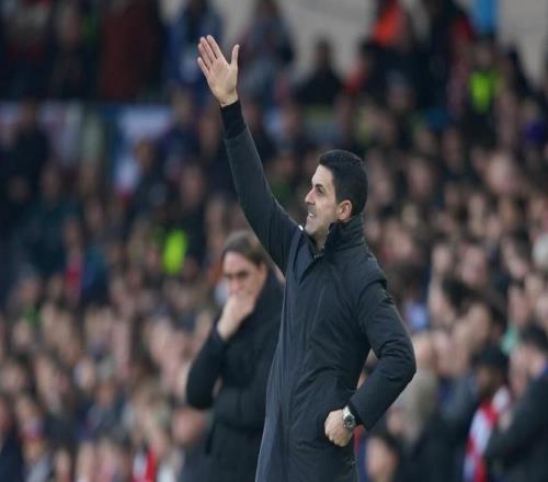 阿森納28天英超首勝！7分領(lǐng)跑積分榜，16戰(zhàn)利茲不敗，連刷4紀(jì)錄