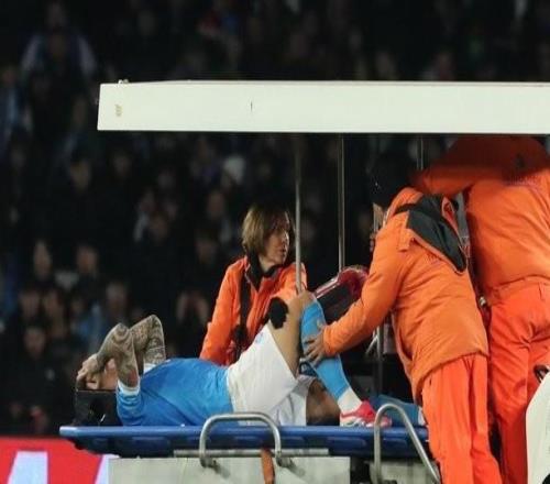 斯基拉：迪洛倫佐傷勢比預(yù)期輕，影響那不勒斯引援策略