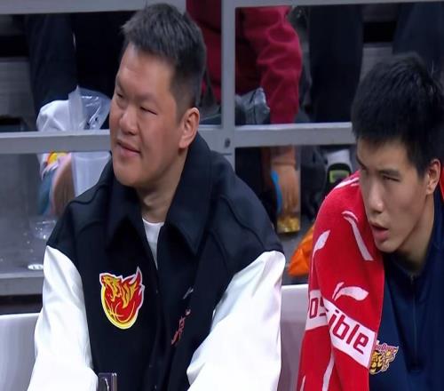 終于來(lái)了！廣東“雙王牌”馳援杜鋒，打爆上海隊(duì)沒(méi)懸念了