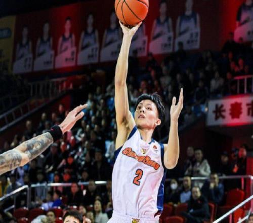 徐杰受傷，廣東13分慘敗接下來對陣上海可能遭遇三連敗