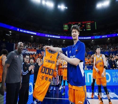 上海眾將評(píng)王哲林：他表示只要球隊(duì)贏球，首發(fā)還是替補(bǔ)都可以
