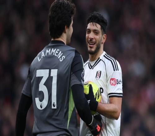 太阳报:拉门斯在丢点球后还祝贺希门尼斯,曼联球迷感到疑惑