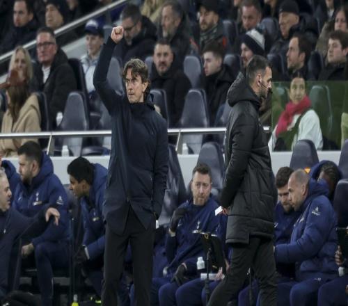 自波叔以来,弗兰克是单赛季英超对曼城拿分最多的热刺主帅