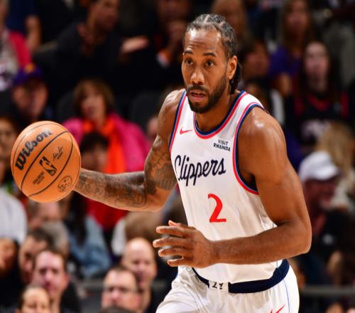 這不夠入選全明星小卡連27戰(zhàn)20+創(chuàng)生涯紀(jì)錄率快船21戰(zhàn)17勝