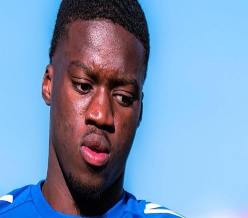 尽管被传即将前往切尔西，马马杜萨尔仍首发出战大巴黎