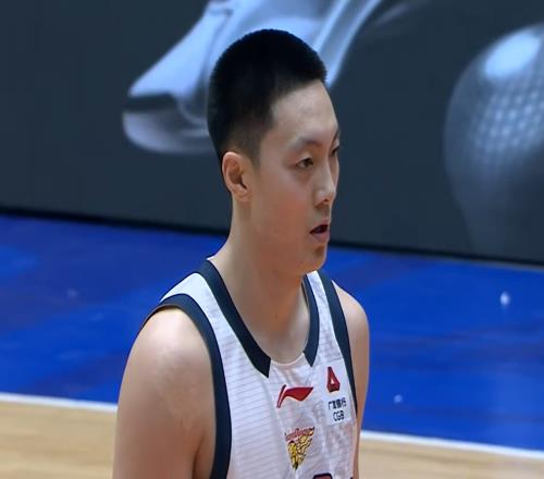 不是薩林杰，也不是胡明軒！廣東隊輸給寧波，有1個人要負責