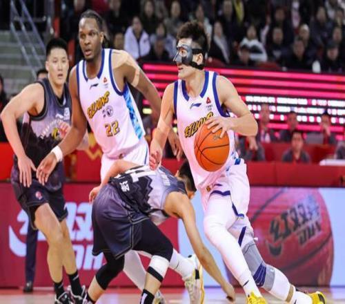 CBA最新排名！廣廈爆冷輸球第1不穩(wěn)，上海雙喜臨門，黑馬卷土重來