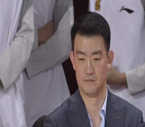 大冷門！巨人殺手重現(xiàn)江湖，主場(chǎng)爆冷掀翻領(lǐng)頭羊，王博輸?shù)煤軣o奈