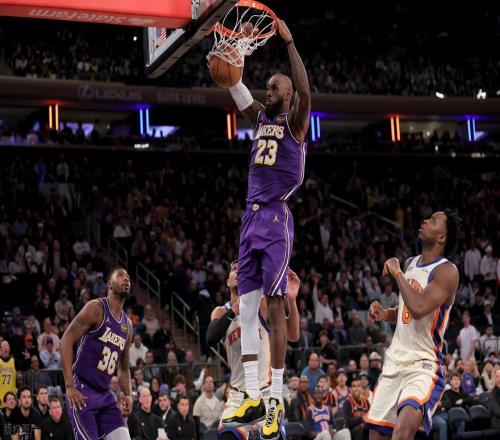 尼克斯12分大勝湖人，東契約空砍30+15+8，詹姆斯空刷4個歷史第一