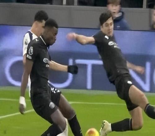 曼城22遭熱刺逼平，瓜迪奧拉怒斥爭議判罰
