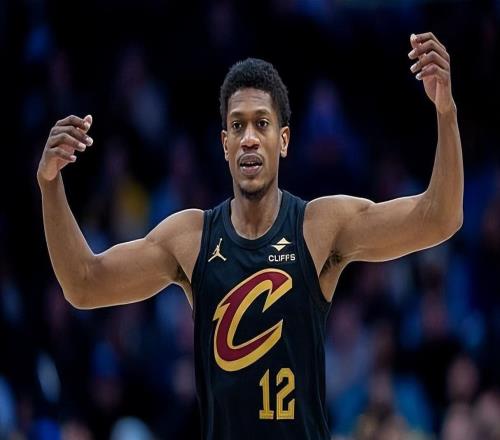 來(lái)了！三方交易正式達(dá)成！國(guó)王送走施羅德，騎士交易亨特