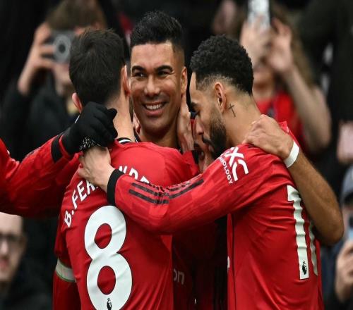 TA：卡塞米羅一下富勒姆攻勢如潮，曼聯(lián)找接班人任務(wù)十分艱巨