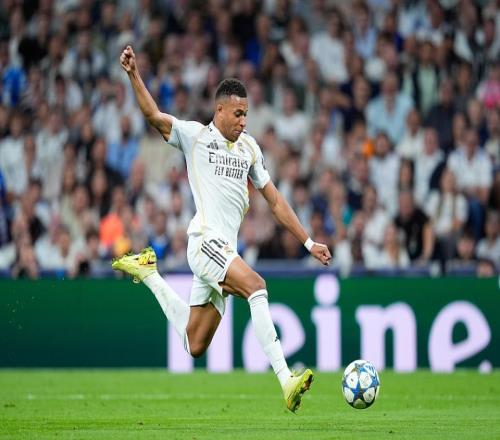 要輸給姆巴佩了姆巴佩少用近70場情況下就超了大羅生涯總進(jìn)球