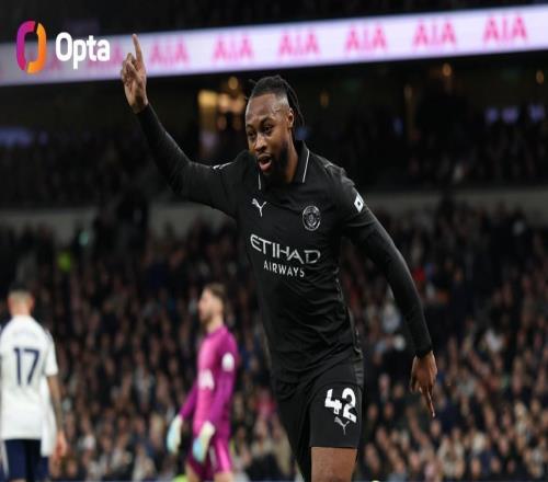 自9293賽季以來，塞門約是曼城第二位加盟前5場進4球的球員