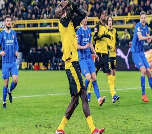 施洛特貝克解釋吉拉西罰點前他拿著球：對手會干擾點球主罰者