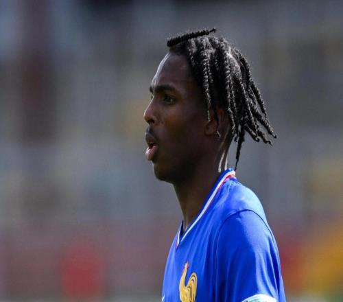 官方：利物浦簽下20歲雷恩后衛(wèi)雅凱據(jù)悉轉(zhuǎn)會(huì)費(fèi)為5500萬鎊