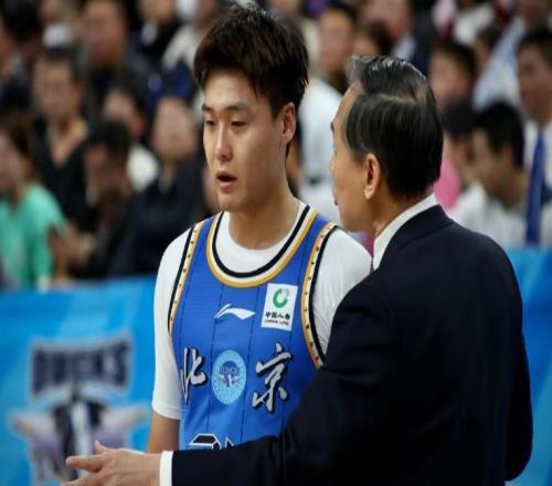 北京首鋼二連敗跌至第7，趙睿怒懟球迷，隨后發文道歉