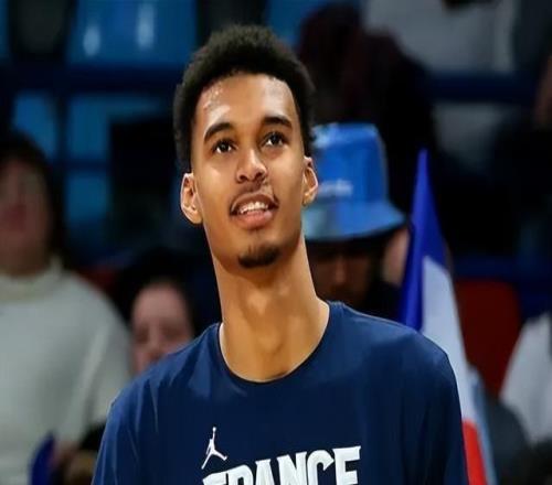 文班打趣法國隊未來要上5名內(nèi)線效力NBA的法國內(nèi)線球員都有誰