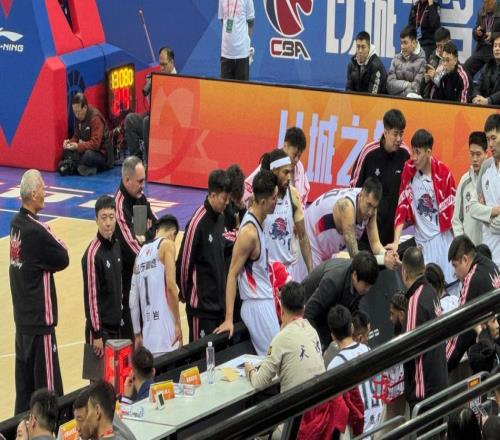 一聲“下課”，令CBA名帥：悵然若失