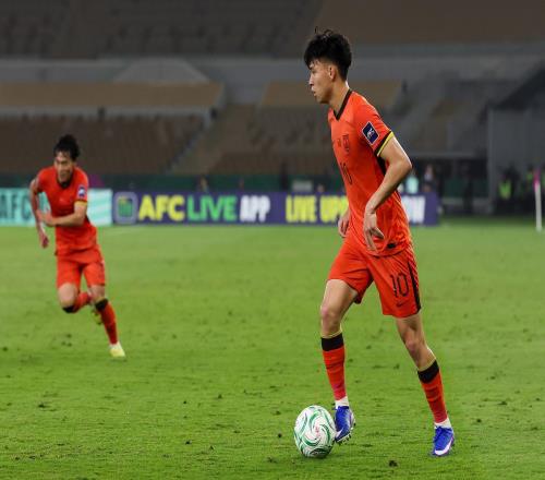 2大新星風(fēng)評反轉(zhuǎn)！21歲徐彬主動留洋，19歲王鈺棟想先踢明白中超