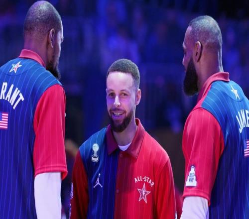 場(chǎng)均30分7板2斷，場(chǎng)均25分8助，一個(gè)都不要！NBA聯(lián)盟毀了自家招牌