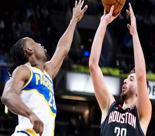 火箭3將一戰(zhàn)打出價(jià)值！申京統(tǒng)治級(jí)，霍樂(lè)迪泰特回暖該進(jìn)輪換了！