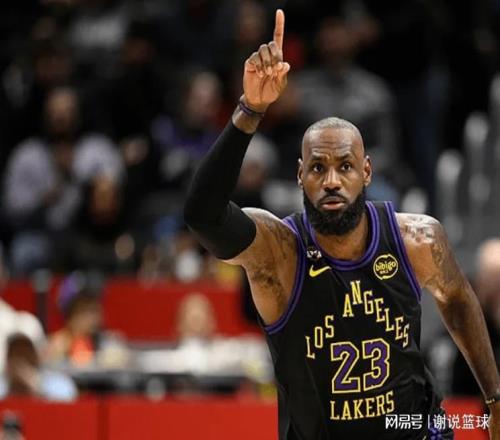 名記預(yù)測(cè)湖人會(huì)跟詹姆斯分手，三將或成替代品，火箭鋒線大閘領(lǐng)銜