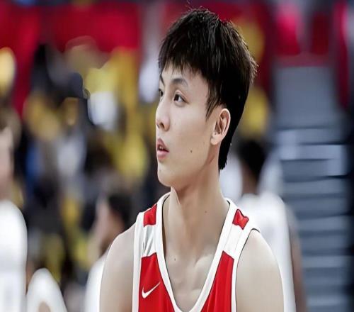 晚上10點！中國男籃最新大名單出爐：徐杰和龐崢麟入選，周琦無緣