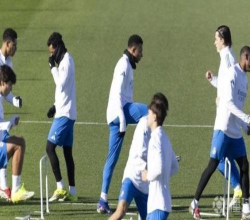 馬卡：皇馬高層認(rèn)為球隊陣容厚度充足，足以沖擊西甲和歐冠